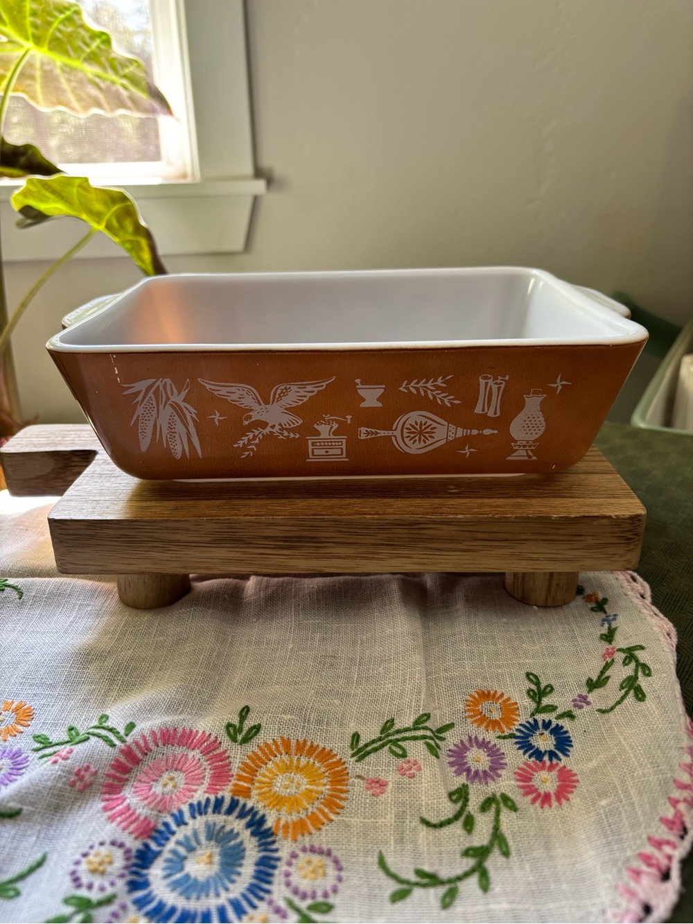 Vintage Pyrex Brown and White Early America Rectangular Dish